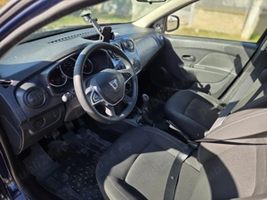 Logan MCV  - imagine 5