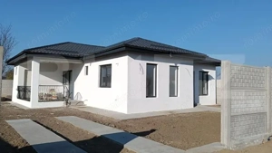 Casa parter, teren 400 mp, cartier Cernele