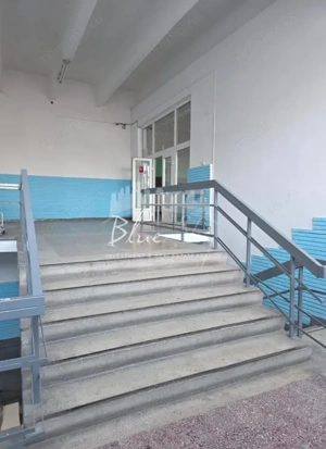 Spațiu Generos cu Terasă Circulabilă în Centru - imagine 17