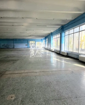 Spațiu Generos cu Terasă Circulabilă în Centru - imagine 7