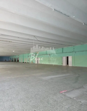 Spațiu Generos cu Terasă Circulabilă în Centru - imagine 5