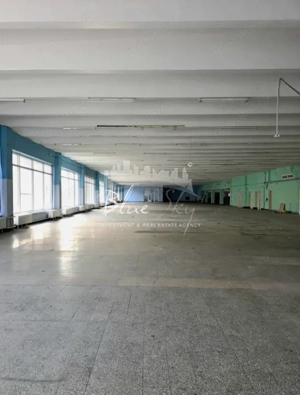 Spațiu Generos cu Terasă Circulabilă în Centru - imagine 8