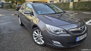 vând Opel Astra J benzina automată 