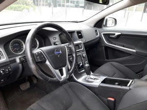 Volvo V60 D3 163CP, Geartronic Momentum, motor in 5 cilindri,  - imagine 5