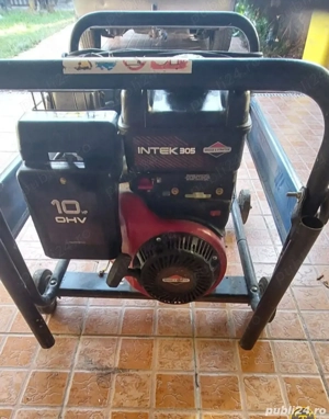 Vând generator cu aparat de sudiră încorporat.