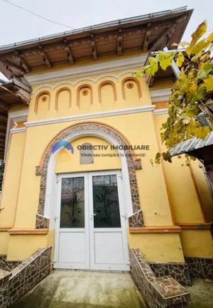 Casa + teren de vânzare – Strada Dărmănești, Piatra Neamț