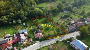 Teren de vânzare în comuna Arefu, sat Arefu, județ Argeș.