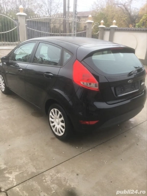 vand Ford Fiesta 1,4 benzina 2011 - imagine 2