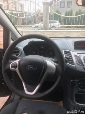 vand Ford Fiesta 1,4 benzina 2011 - imagine 3