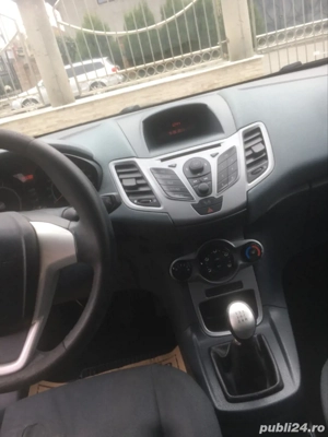 vand Ford Fiesta 1,4 benzina 2011 - imagine 5