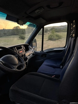 Iveco Daily Cat. B 7 locuri Motor 3.0 Axa Dubla  - imagine 4