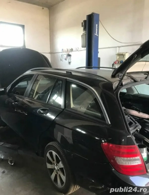 dezmembrez mercedes c220 - imagine 2