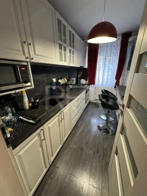  2 camere, decomandat, et 5/10, centrala-Str Moinesti - imagine 5