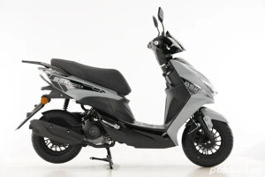 Scuter Glovo tazz uz personal