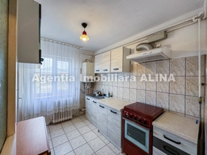 Ap. 3 camere in Deva, zona Gojdu, Aleea Pacii, 70 mp, semidecomandat, etaj 4.