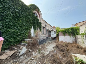 Casă interbelică în centrul Constanței   poziție excelentă, potențial real de investiție - imagine 2