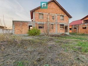 Proprietate impresionantă între Curtici și Macea - imagine 4