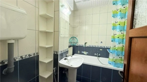 Inchiriez apartament cu 2 camere in Cornisa la 5 minute de UMF - imagine 7