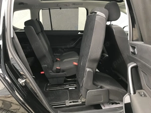 Volkswagen Touran 2.0 TDI SCR DSG Trendline - imagine 16