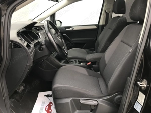 Volkswagen Touran 2.0 TDI SCR DSG Trendline - imagine 13