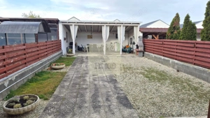 Casa cu 4 camere 2 bai si 396 mp teren in zona Calea Cisnadiei - imagine 13