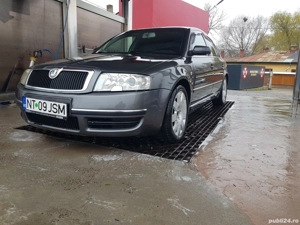 Skoda Superb - imagine 5