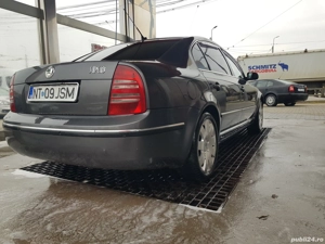 Skoda Superb - imagine 2