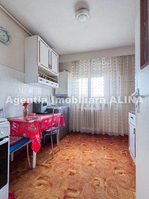 Ap. 2 camere in Deva, zona Balcescu, suprafata utila 56 mp, decomandat, etaj 4. - imagine 3