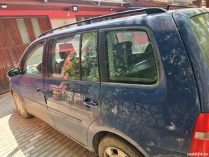 VW Touran  - imagine 2