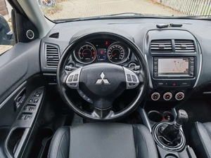 Mitshubishi ASX 1.8Di Euro5NaviPieleXenonPanoramicCmrMasalierInczScauneKeyLesGoClimatronic - imagine 8