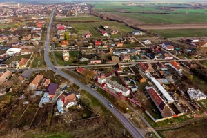 Clădire potrivită pentru proiecte educaționale sau de îngrijire - imagine 3