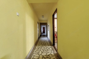 Clădire potrivită pentru proiecte educaționale sau de îngrijire - imagine 5