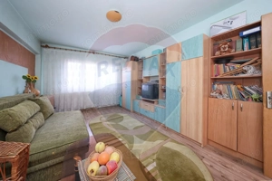 Apartament decomandat de vânzare în zona Tractorul