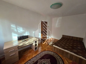 Apartament cu 2 camere, semidecomandat,centrala ,zona Dambovita