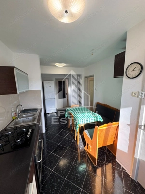 Apartament 3 camere, centrala proprie, zona Spitalul Judetean. - imagine 7