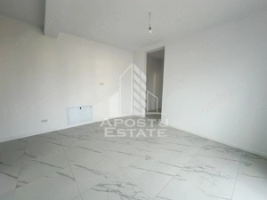 Apartament cu 2 camere, bucatarie inchisa, etaj intermediar, Giroc - imagine 3