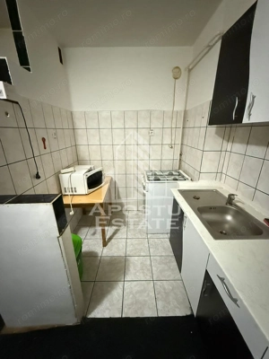 Apartament cu 3 camere | Decomandat | Etaj 2/4 | Centrala | Dambovita - imagine 5