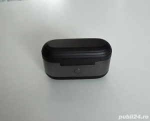 Vând căști Devialet Gemini II, generația a doua, recunoscute pentru sunetul audiofil și designul de 