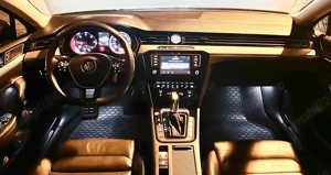 Volkswagen Passat Variant 2.0 TDI SCR DSG Highline - imagine 10