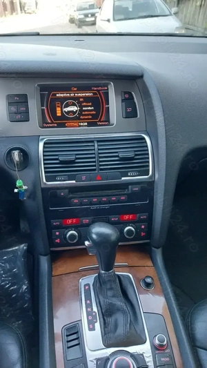 Audi Q7 An 2008 Suv 7 Locuri 3.0 Tdi Jante R20 Proprietar Fiscal    - imagine 6