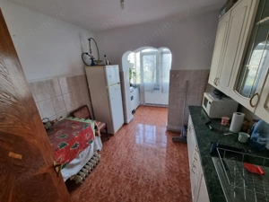 Apartament decomandat zona Anda - imagine 4