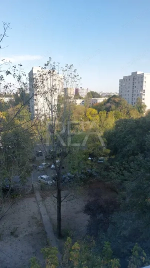 Apartament cu 2 camere la 5 minute de mers pe jos de stația de metrou Titan  - imagine 9