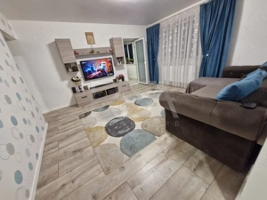 Apartament cu 2 camere la 5 minute de mers pe jos de stația de metrou Titan 