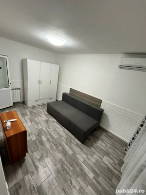 Vand Garsoniera Navodari