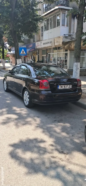 toyota avensis 2.2