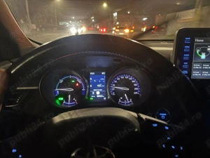 Vând toyota C-HR  2022