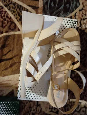 Vând sandale Marelbo,mar40noi noutept2026ocazii