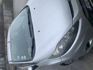 Vând Ford Fiesta în stare foarte bună 