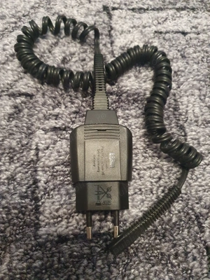 Incarcator original aparat de tuns trimmer Braun