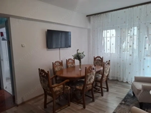 Apartament renovat recent 3 camere etaj 2 in Nădlac - imagine 2